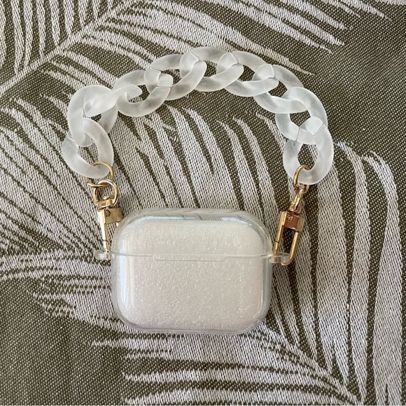 Clear AirPod Pro Case with Chain Strap - Picture 2 of 5